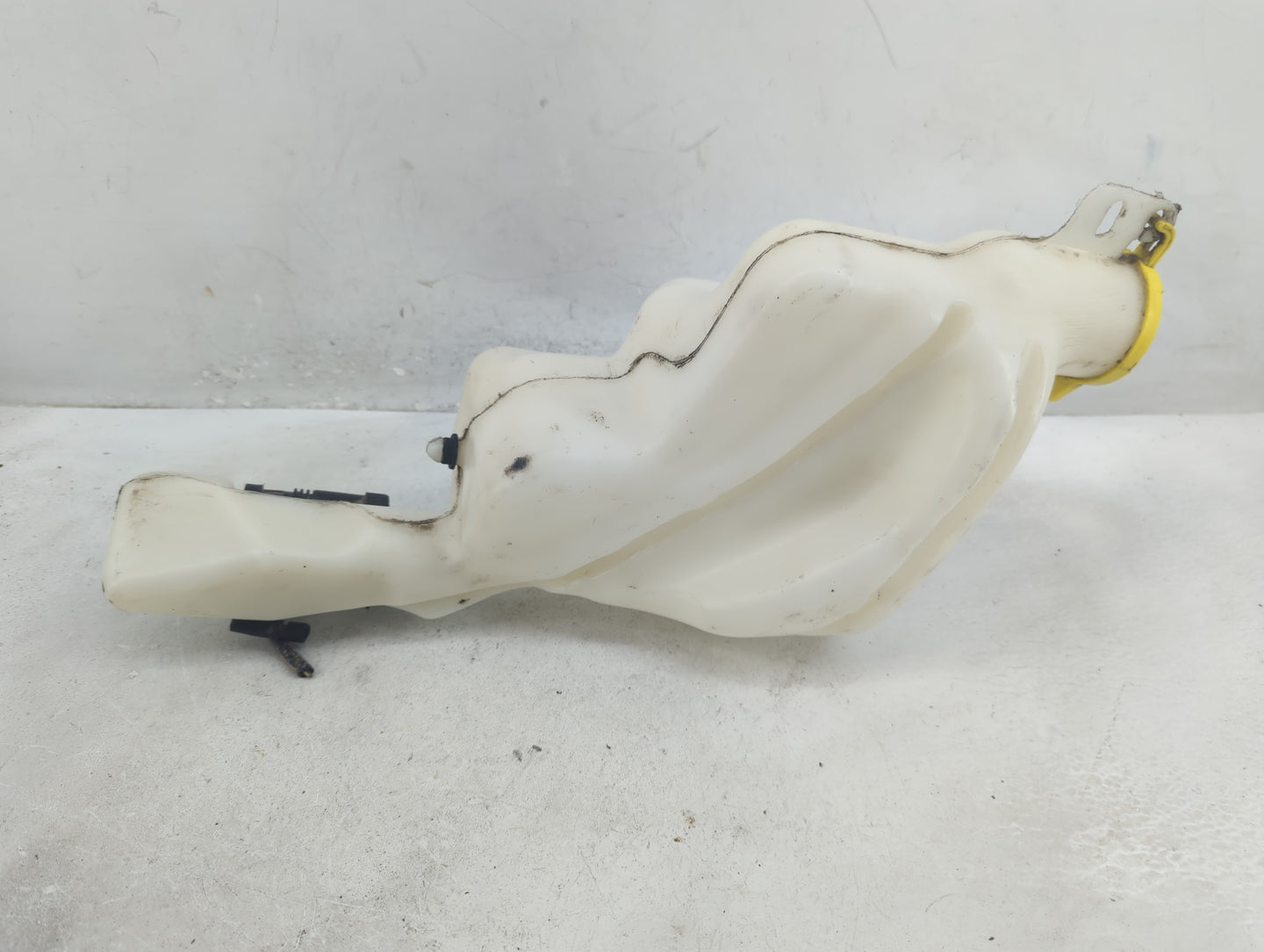 Jeep Compass Windshield Washer Fluid Reservoir Bottle Oem - Oemusedautoparts1.com
