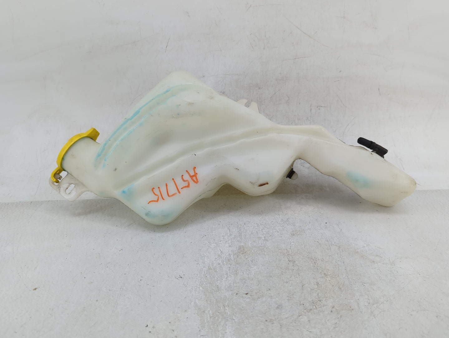 Jeep Compass Windshield Washer Fluid Reservoir Bottle Oem - Oemusedautoparts1.com