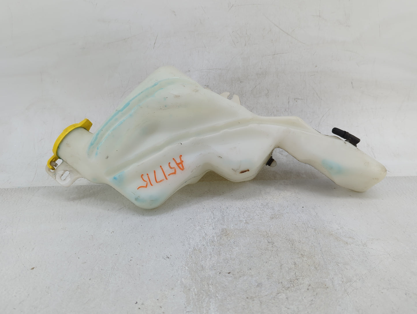 Jeep Compass Windshield Washer Fluid Reservoir Bottle Oem - Oemusedautoparts1.com