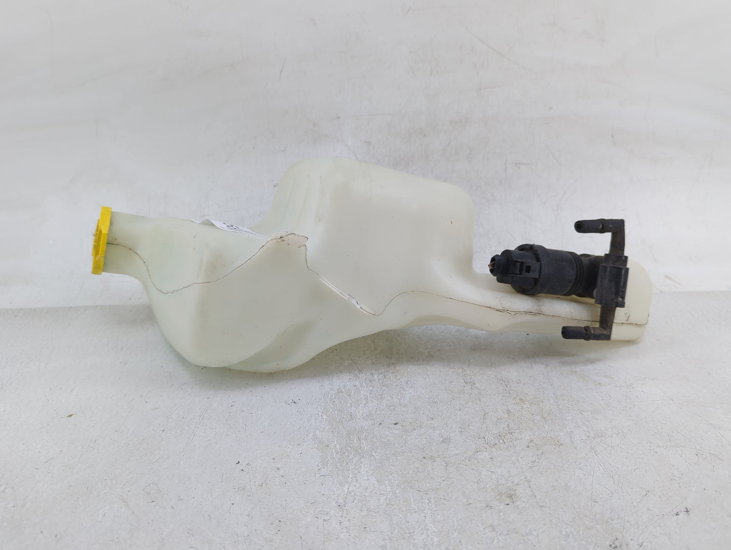 Jeep Compass Windshield Washer Fluid Reservoir Bottle Oem - Oemusedautoparts1.com