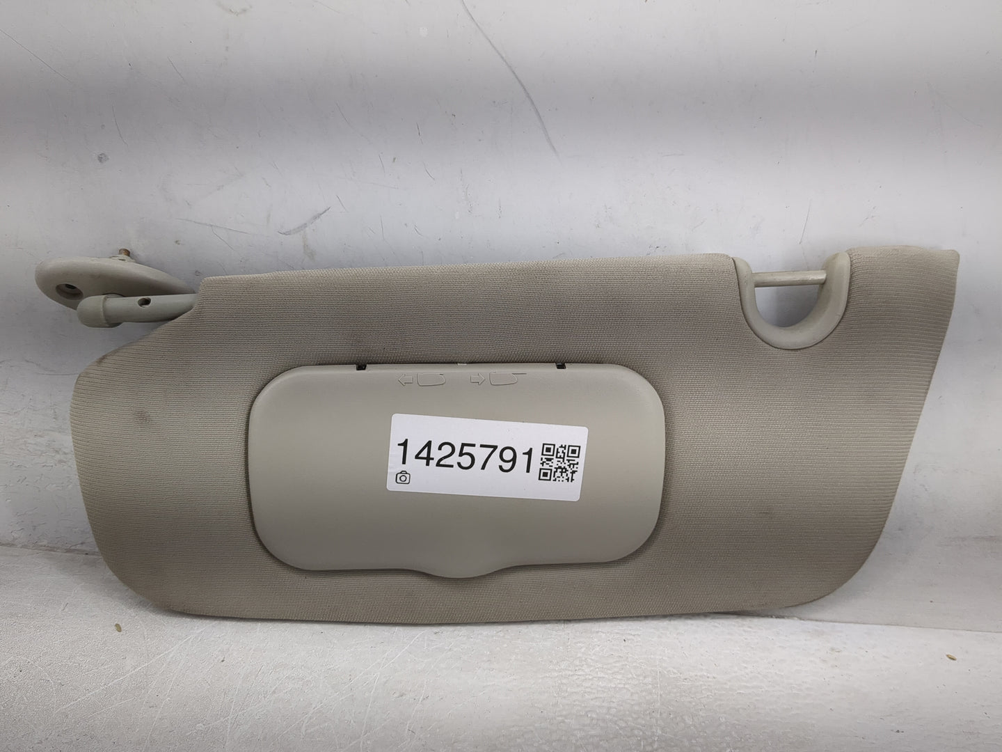 2010-2017 Jeep Compass Sun Visor Shade Replacement Driver Left Mirror Fits Fits 2010 2011 2012 2013 2014 2015 2016 2017 OEM 