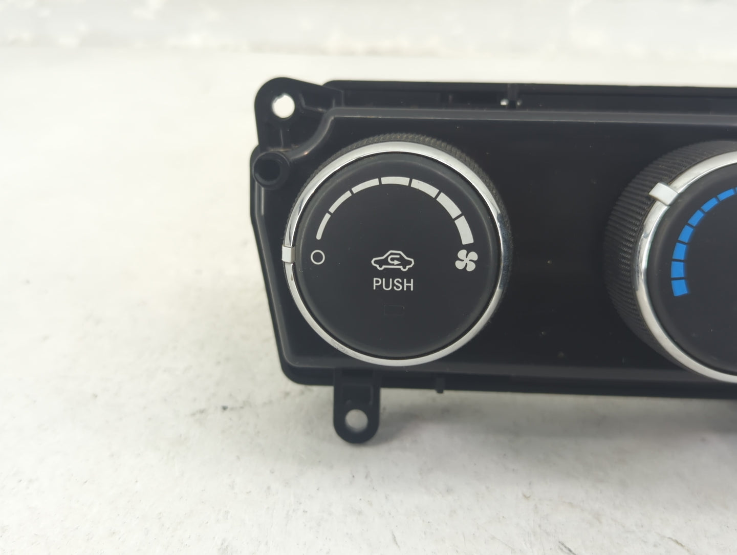 2015 Jeep Compass Climate Control Module Temperature AC/Heater Replacement P/N:P55111278AF Fits Fits 2011 2012 2013 2014 201