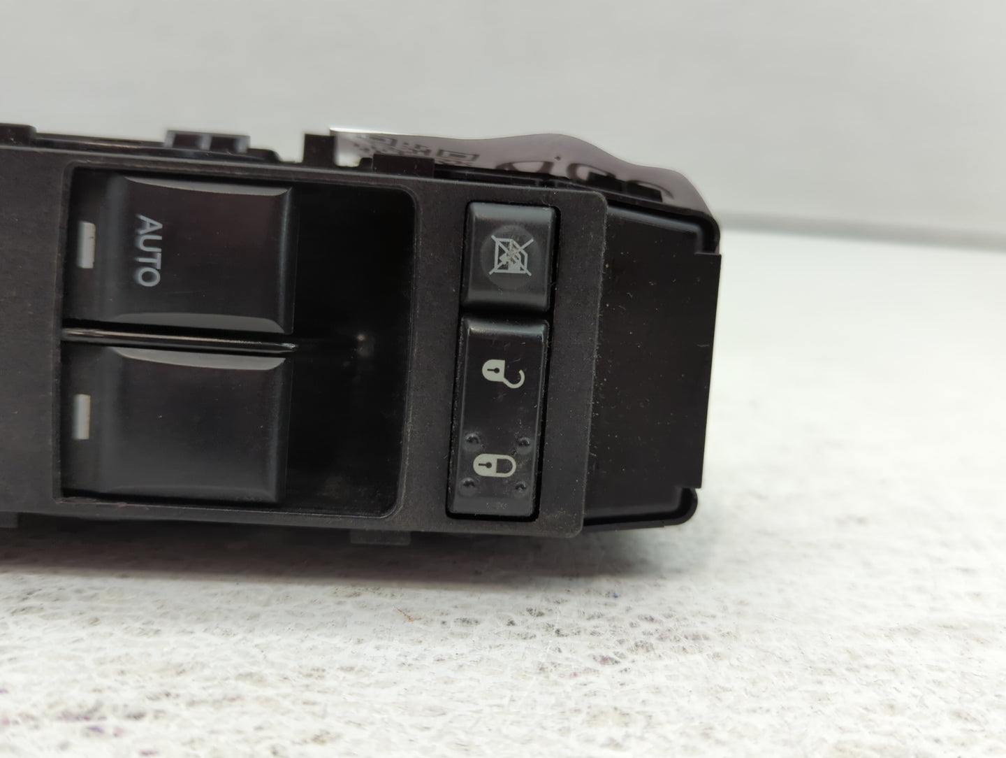 2015 Jeep Compass Master Power Window Switch Replacement Driver Side Left P/N:0460278AA Fits OEM Used Auto Parts - Oemusedau