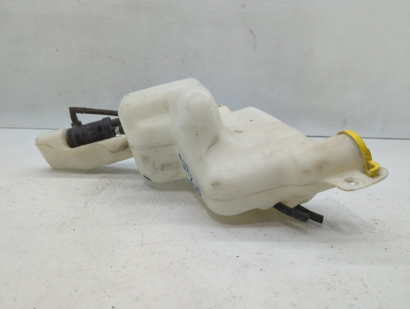 Jeep Compass Windshield Washer Fluid Reservoir Bottle Oem - Oemusedautoparts1.com
