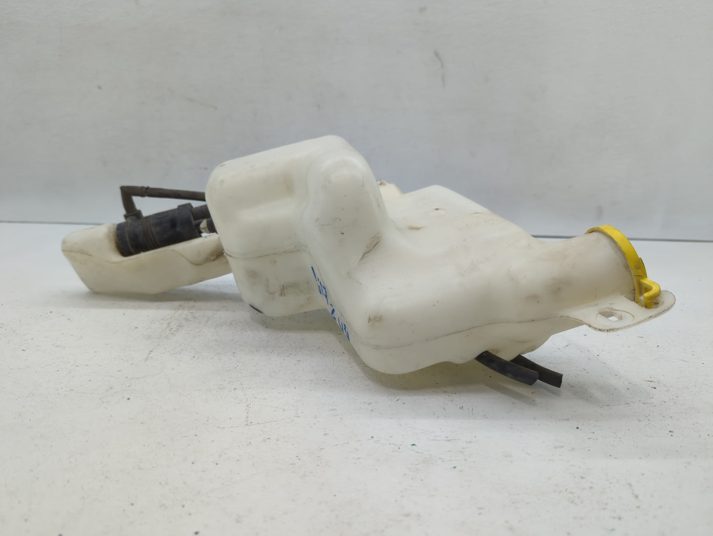 Jeep Compass Windshield Washer Fluid Reservoir Bottle Oem - Oemusedautoparts1.com