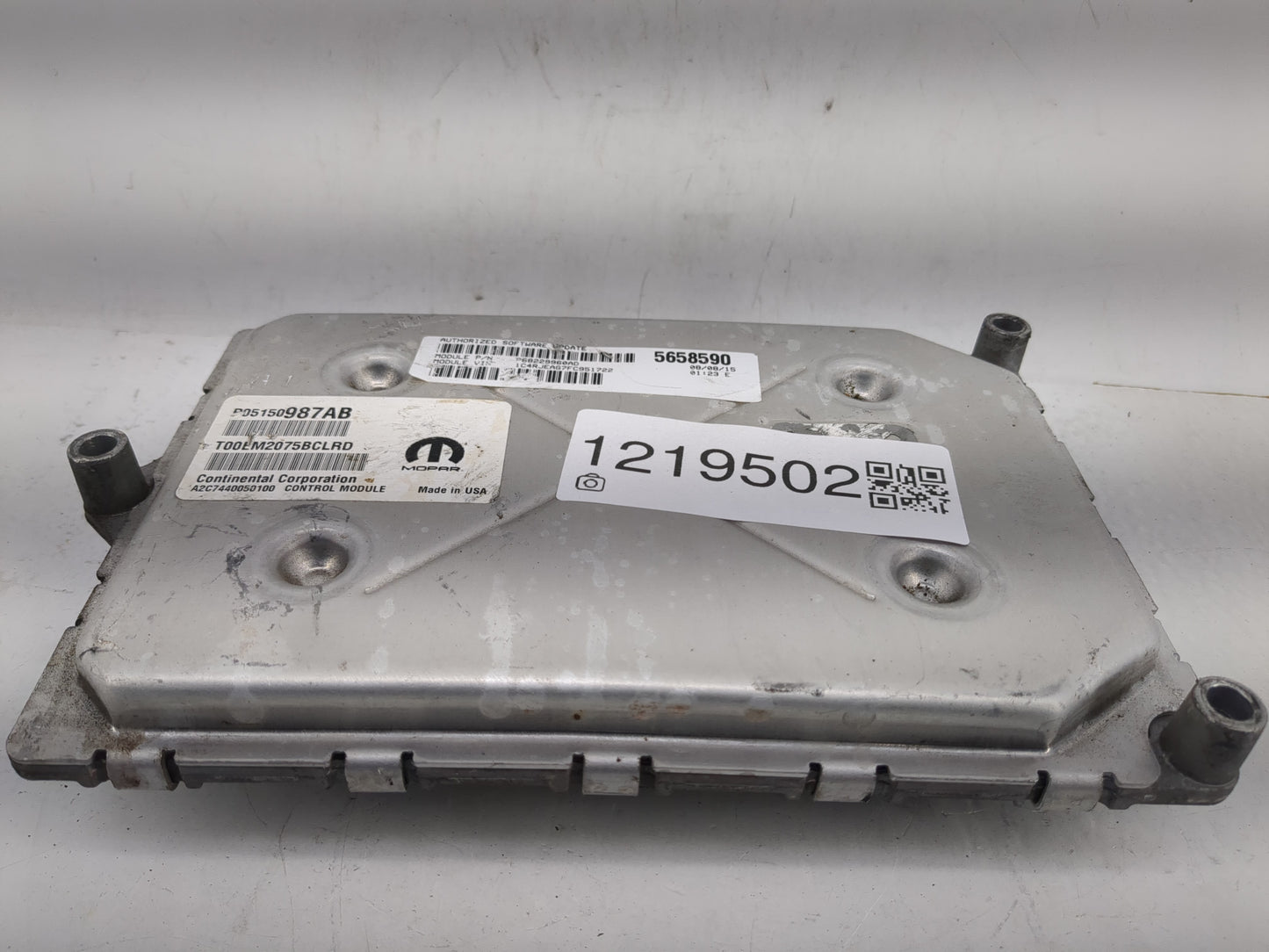 2015 Jeep Grand Cherokee PCM Engine Control Computer ECU ECM PCU OEM P/N:P68229960AD Fits OEM Used Auto Parts - Oemusedautop