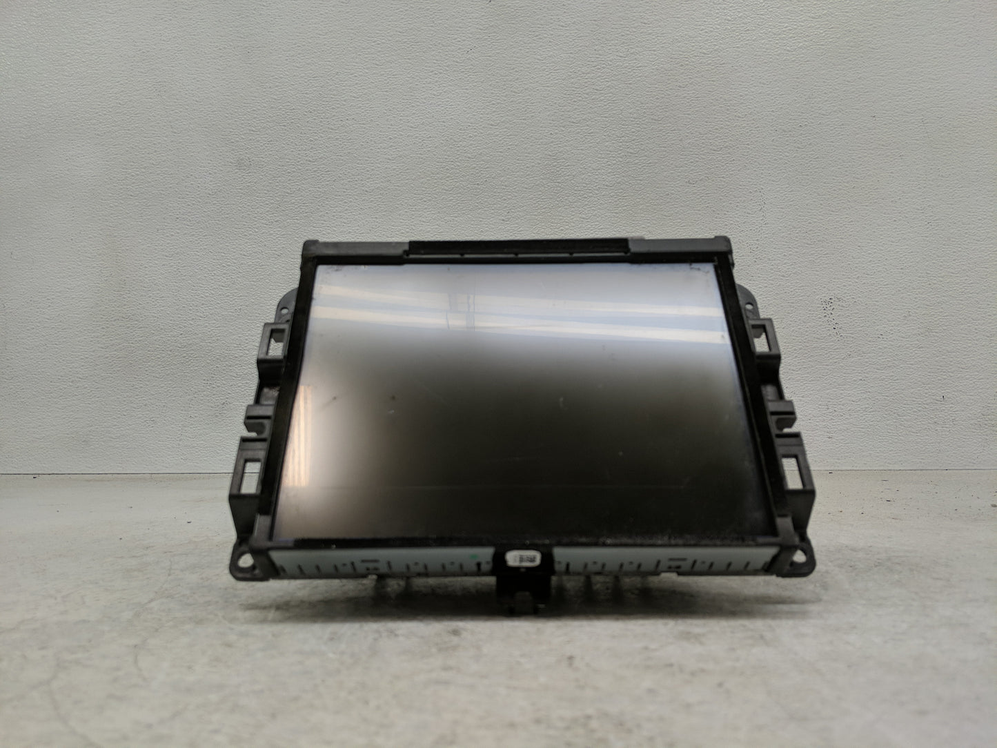 2015 Jeep Grand Cherokee Radio AM FM Cd Player Receiver Replacement Fits OEM Used Auto Parts - Oemusedautoparts1.com