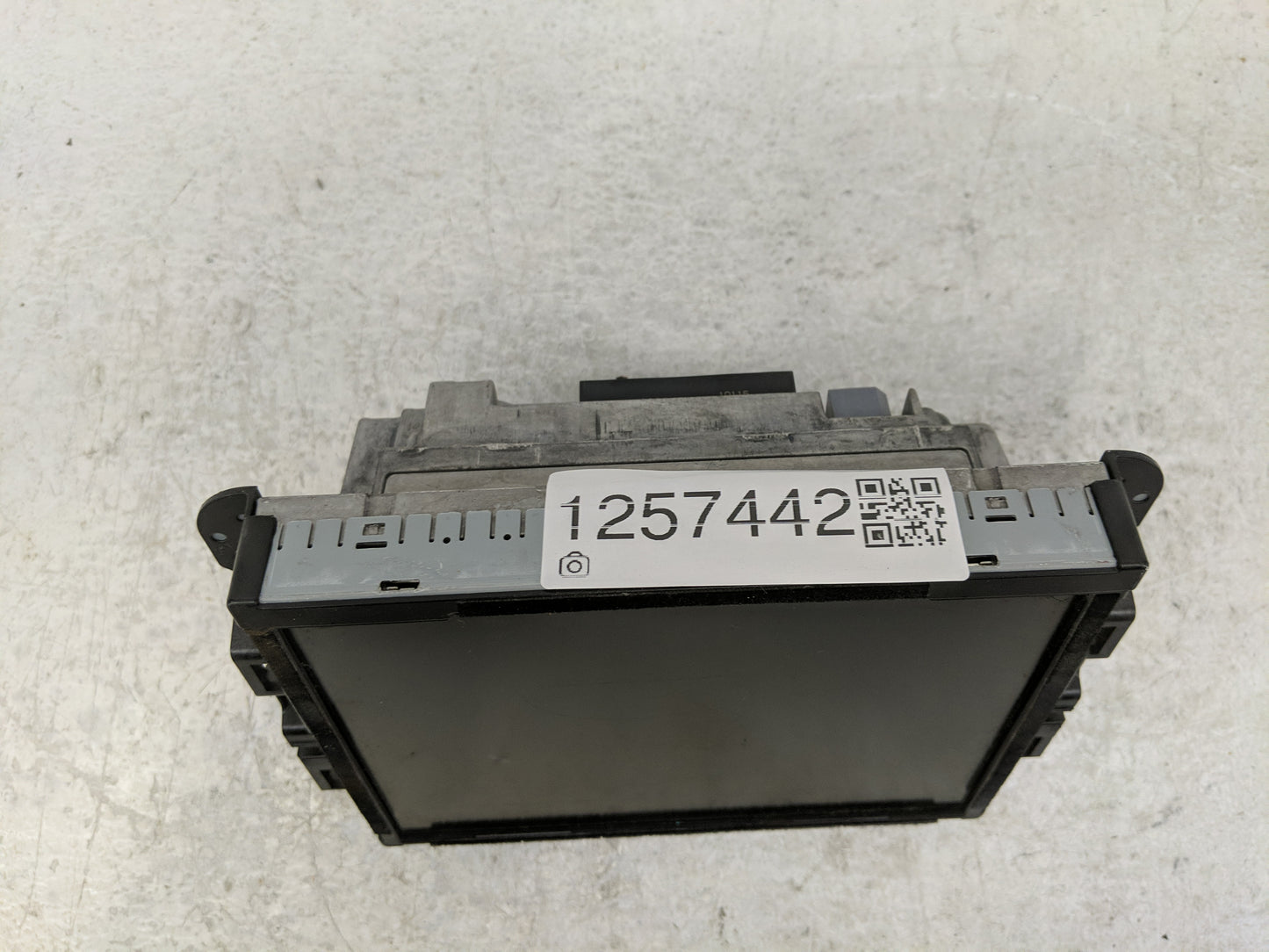 2015 Jeep Grand Cherokee Radio AM FM Cd Player Receiver Replacement Fits OEM Used Auto Parts - Oemusedautoparts1.com