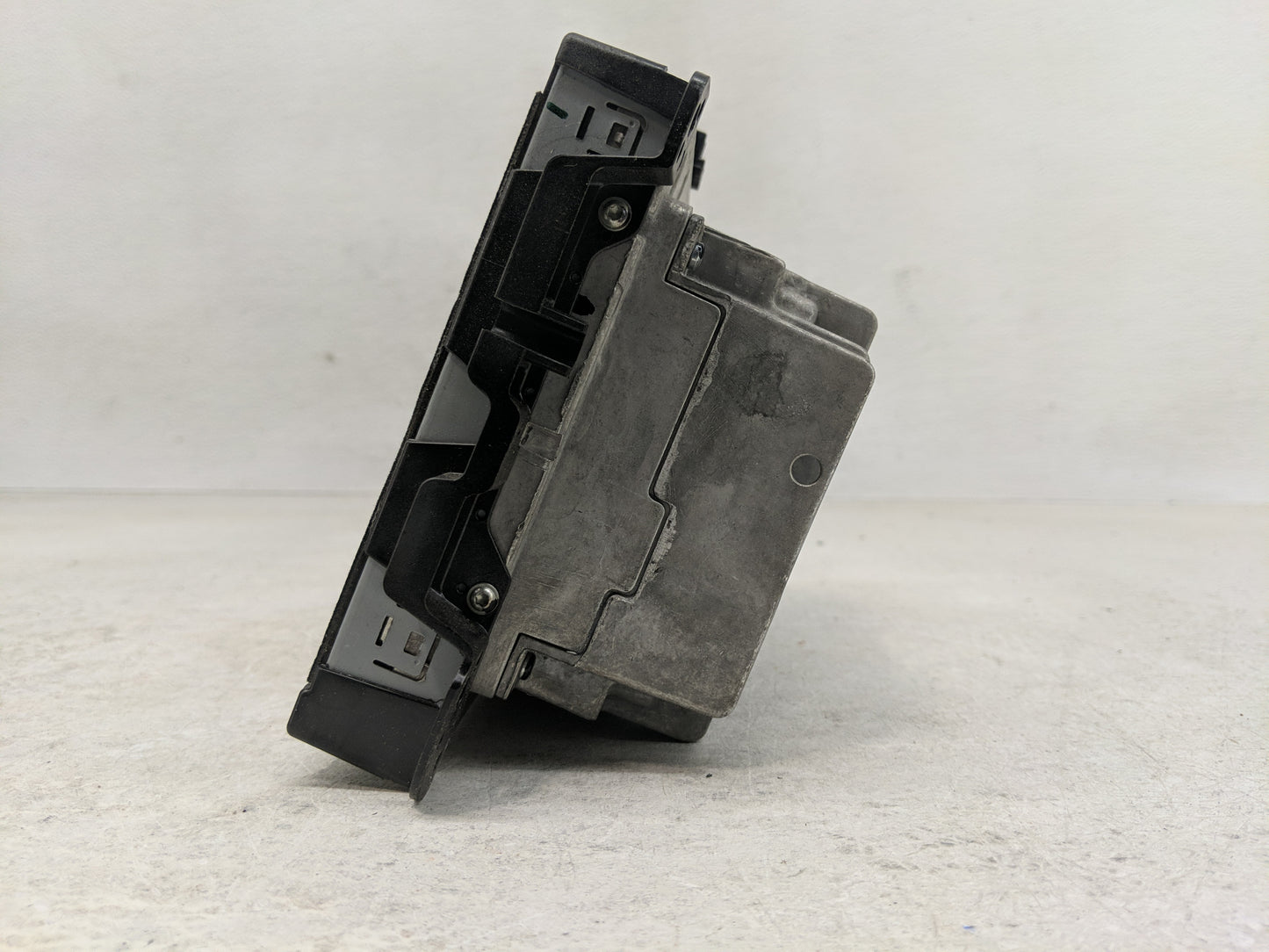 2015 Jeep Grand Cherokee Radio AM FM Cd Player Receiver Replacement P/N:68238621AH Fits OEM Used Auto Parts - Oemusedautopar