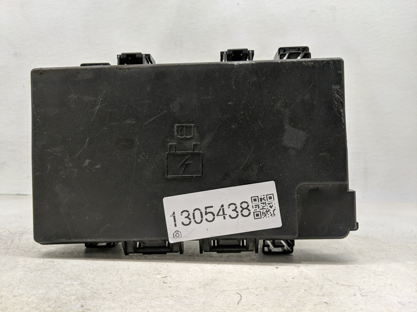 2015 Jeep Grand Cherokee Fusebox Fuse Box Panel Relay Module P/N:7140-1980-30 Fits OEM Used Auto Parts - Oemusedautoparts1.c