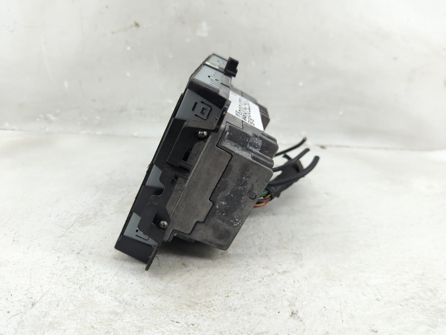 2015 Jeep Grand Cherokee Radio AM FM Cd Player Receiver Replacement P/N:6434C-BE2801 Fits OEM Used Auto Parts - Oemusedautop