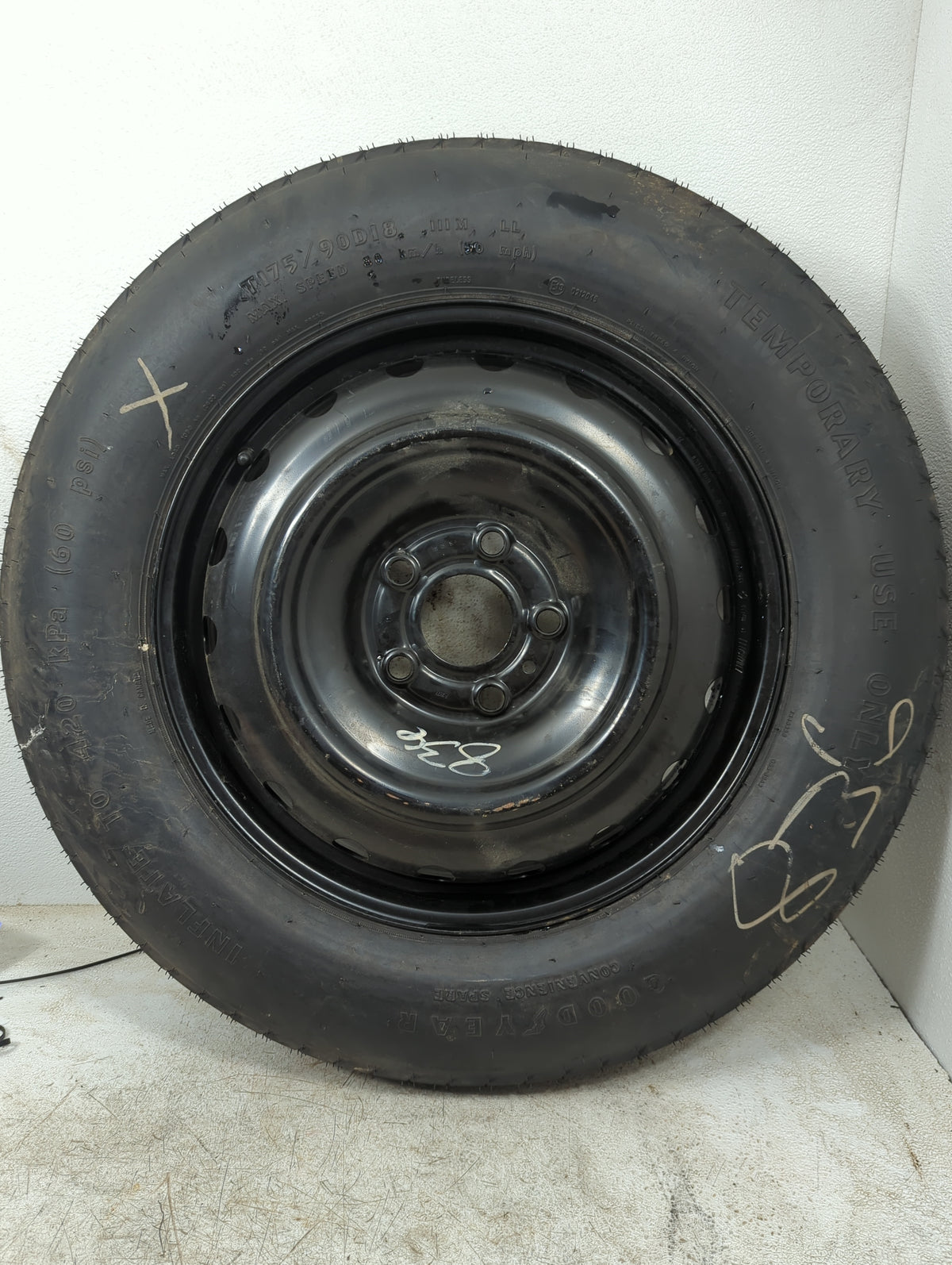 2014-2016 Jeep Grand Cherokee Spare Donut Tire Wheel Rim Oem - Oemusedautoparts1.com