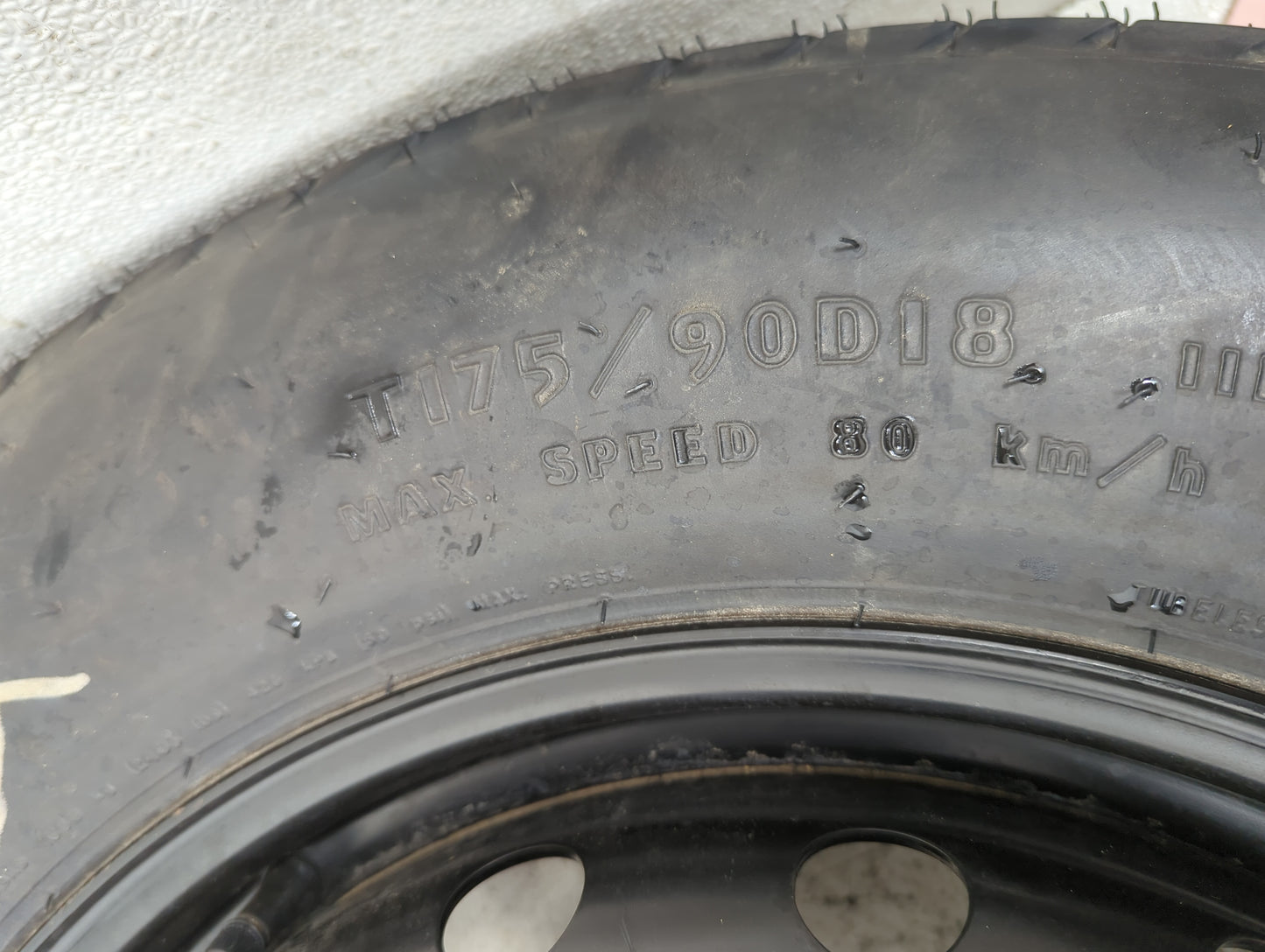 2014-2016 Jeep Grand Cherokee Spare Donut Tire Wheel Rim Oem - Oemusedautoparts1.com