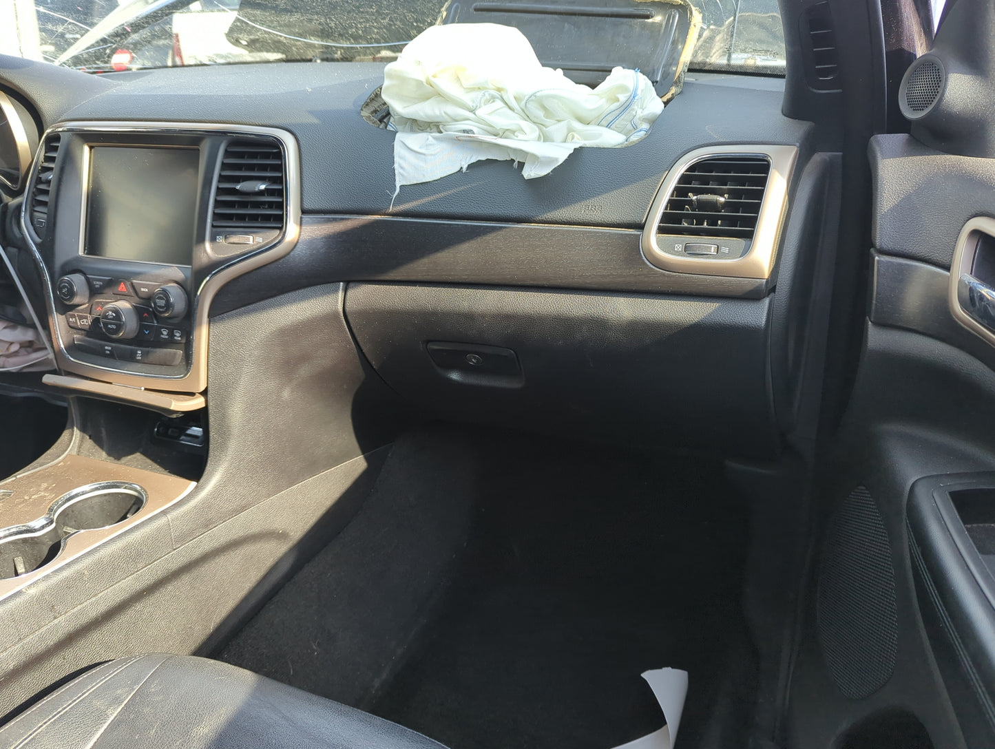 2015 Jeep Grand Cherokee Passenger Glove Box Door Storage Compartment - Oemusedautoparts1.com