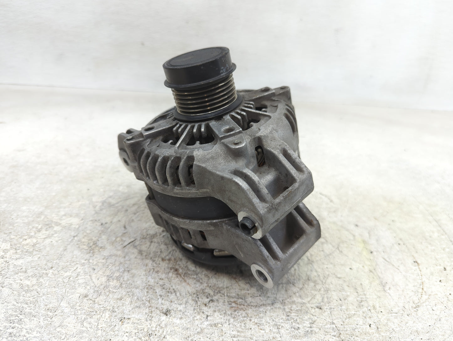 2011-2016 Jeep Grand Cherokee Alternator Replacement Generator Charging Assembly Engine OEM Fits OEM Used Auto Parts - Oemus