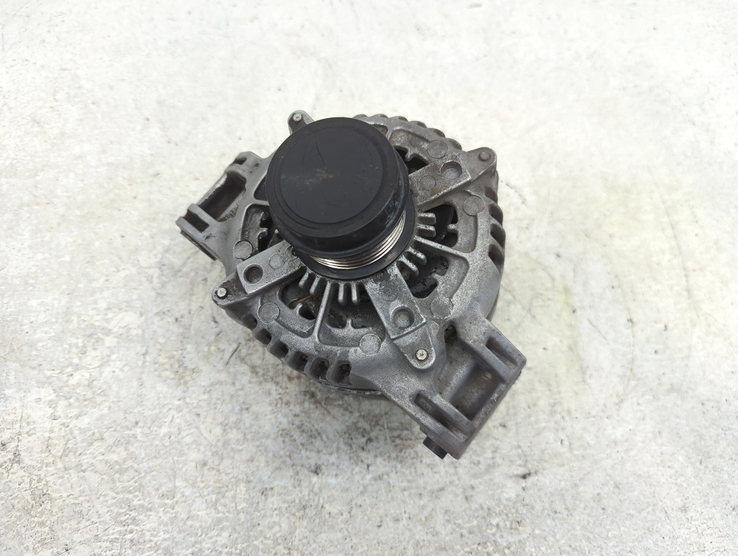 2011-2016 Jeep Grand Cherokee Alternator Replacement Generator Charging Assembly Engine OEM Fits OEM Used Auto Parts - Oemus