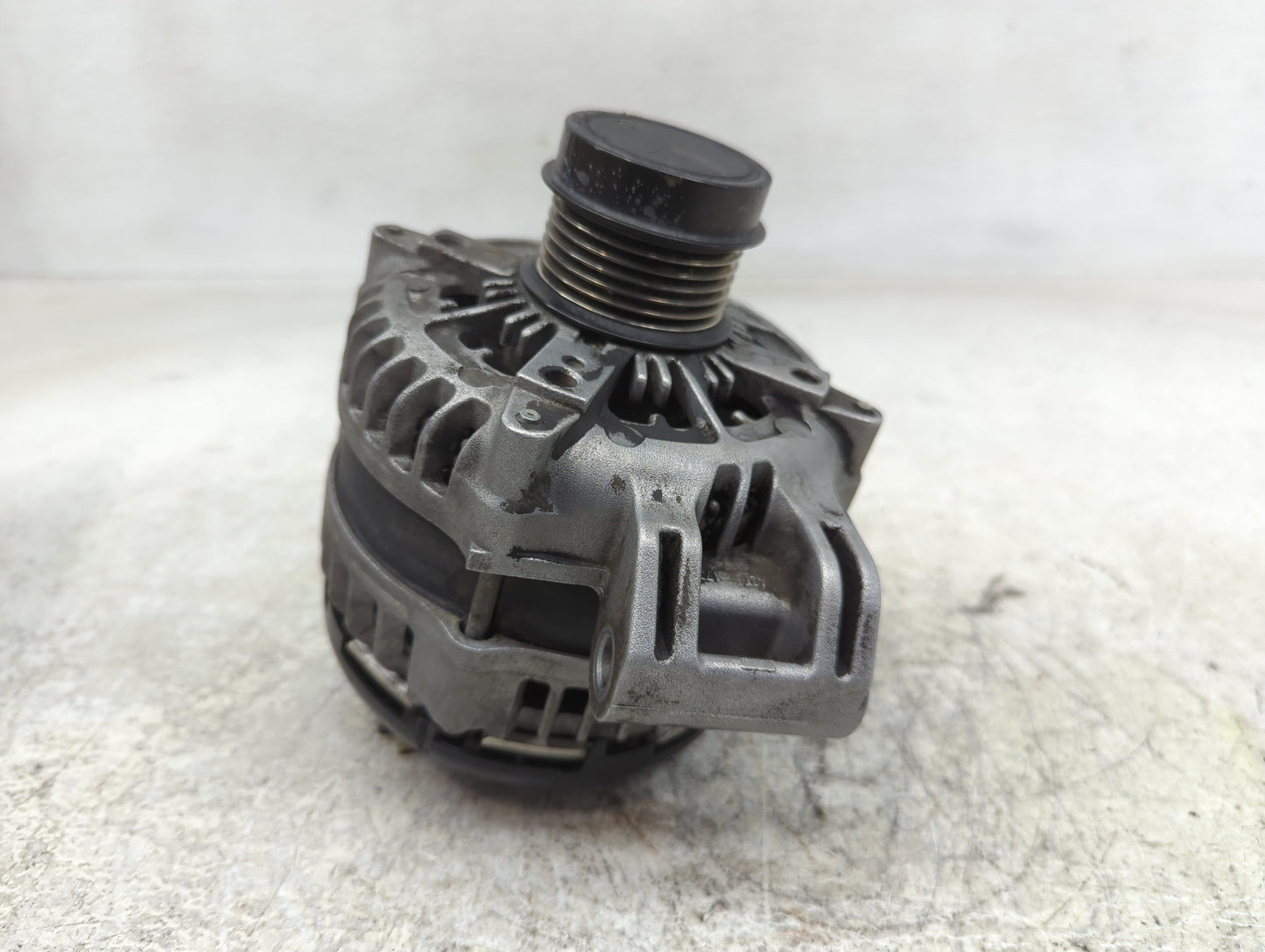 2011-2016 Jeep Grand Cherokee Alternator Replacement Generator Charging Assembly Engine OEM Fits OEM Used Auto Parts - Oemus