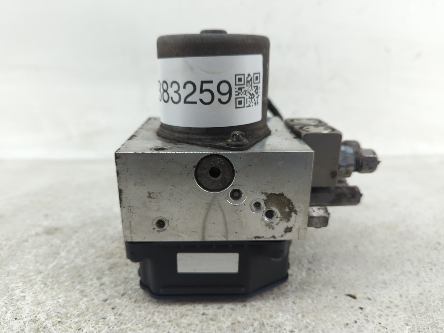 2015 Jeep Grand Cherokee ABS Pump Control Module Replacement P/N:68207920AF Fits OEM Used Auto Parts - Oemusedautoparts1.com
