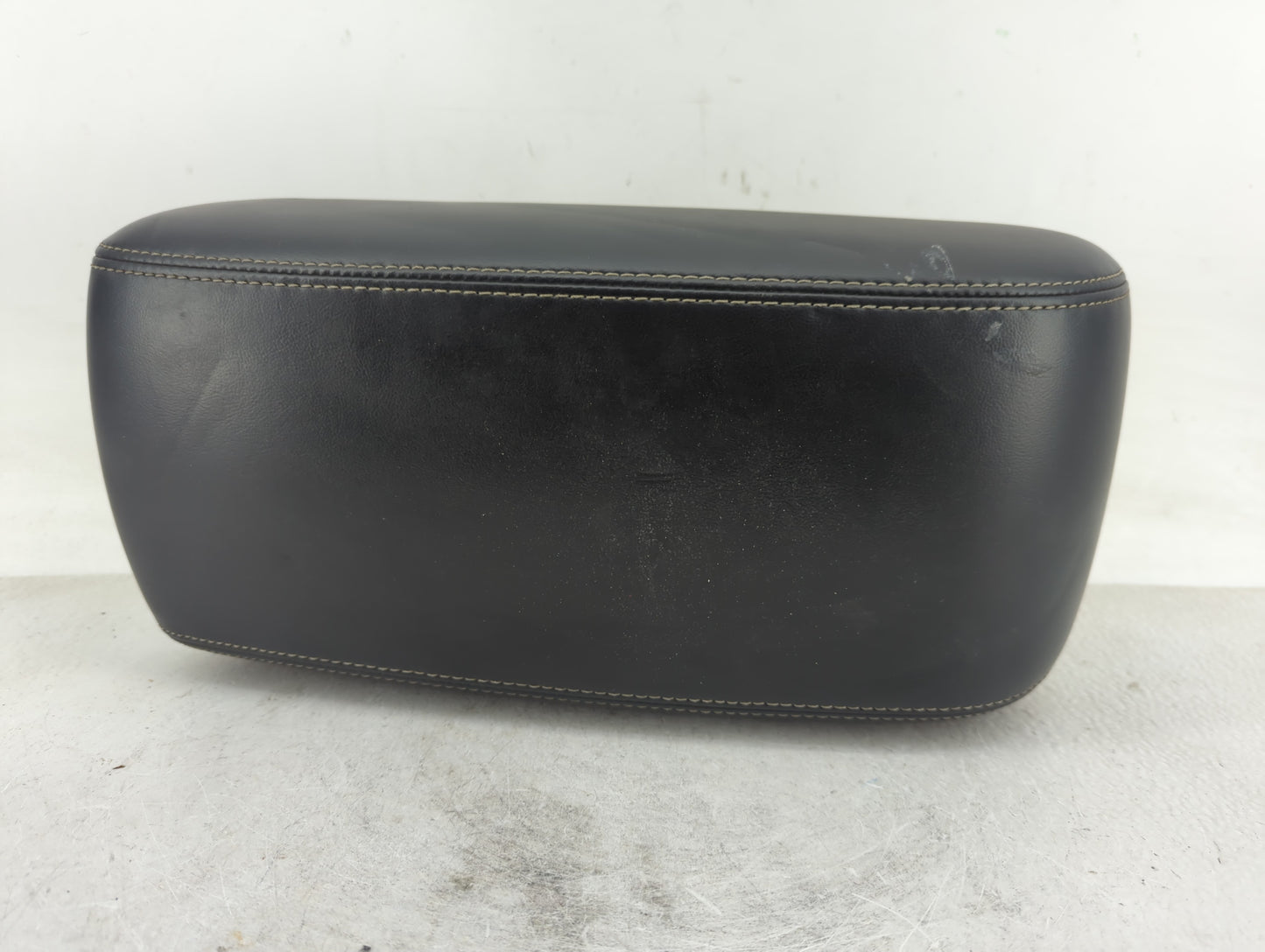 2015 Jeep Grand Cherokee Center Console Armrest Cover Lid Fits OEM Used Auto Parts - Oemusedautoparts1.com