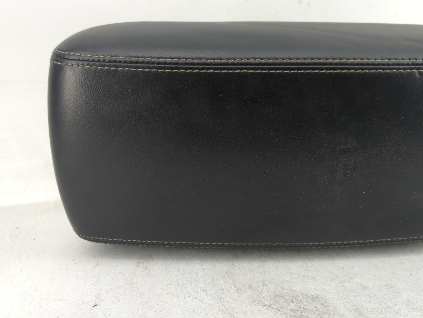 2015 Jeep Grand Cherokee Center Console Armrest Cover Lid Fits OEM Used Auto Parts - Oemusedautoparts1.com