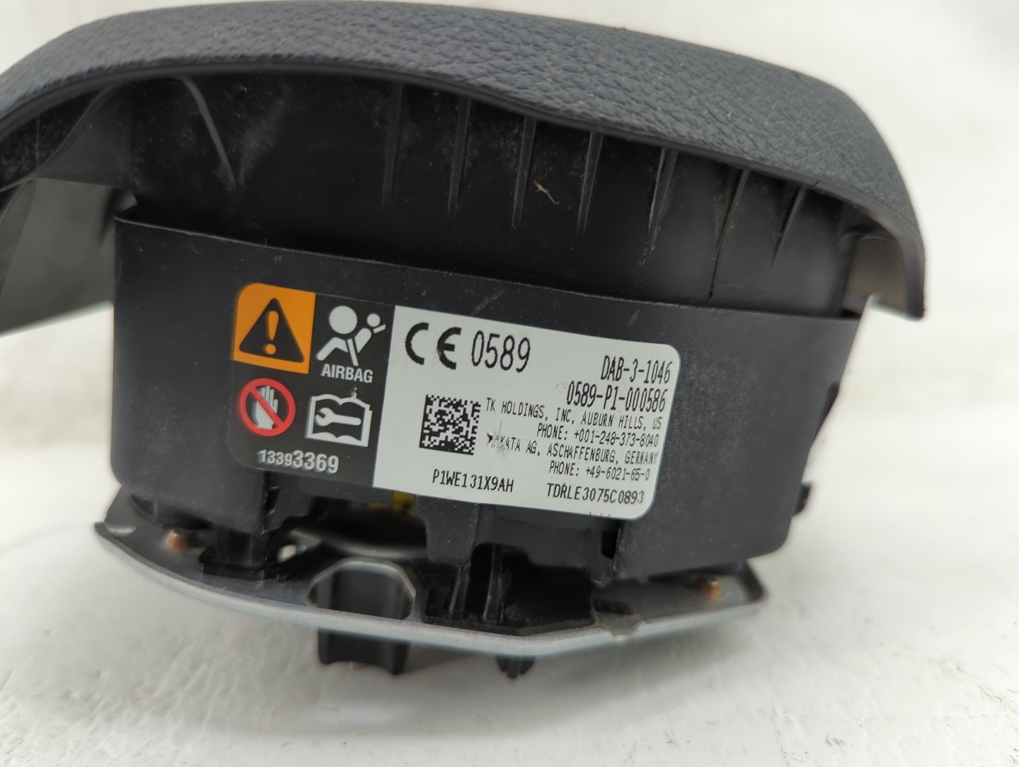 2014-2015 Jeep Grand Cherokee Air Bag Driver Left Steering Wheel Mounted P/N:13393369 Fits Fits 2014 2015 OEM Used Auto Part