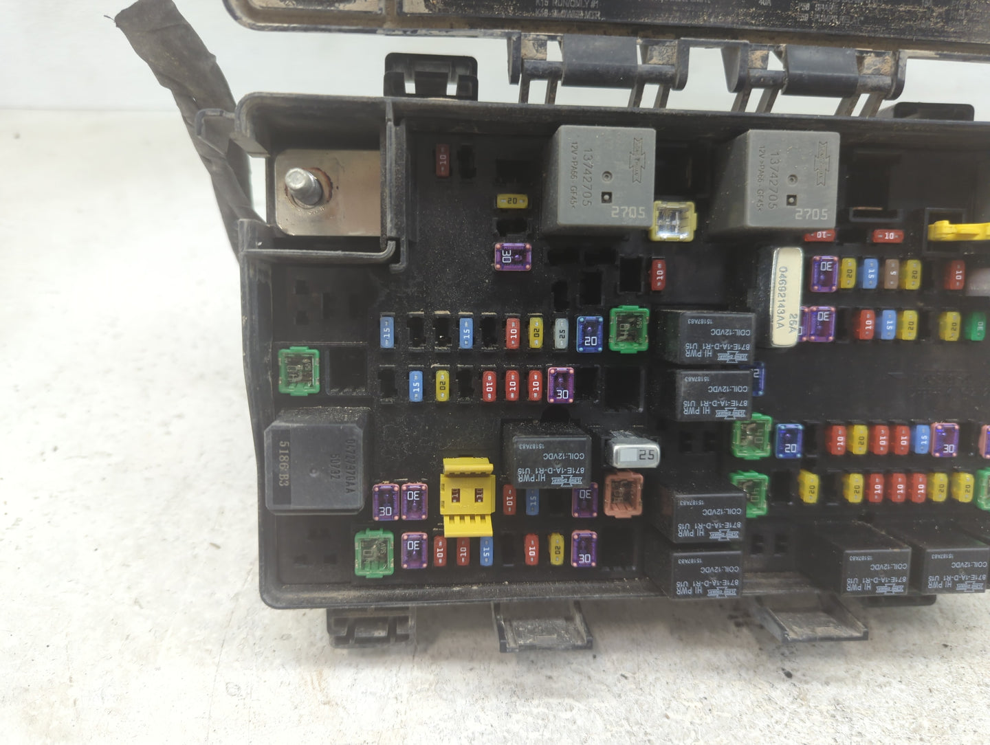 2015 Jeep Grand Cherokee Fusebox Fuse Box Panel Relay Module P/N:7140-1980-30 Fits OEM Used Auto Parts - Oemusedautoparts1.c