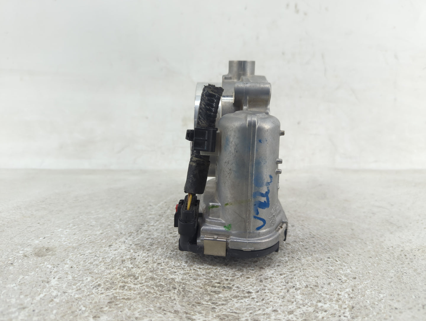 2011-2022 Jeep Grand Cherokee Throttle Body P/N:05184349AC 0 280 750 570 Fits OEM Used Auto Parts - Oemusedautoparts1.com