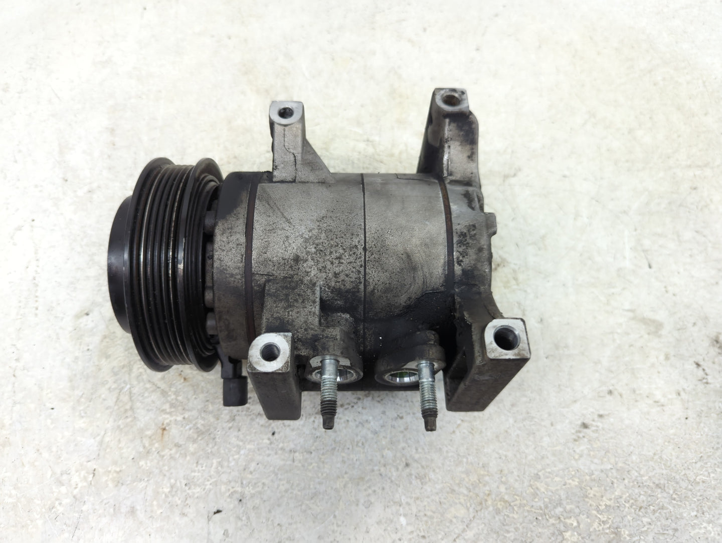 2011-2015 Jeep Grand Cherokee Air Conditioning A/c Ac Compressor Oem - Oemusedautoparts1.com