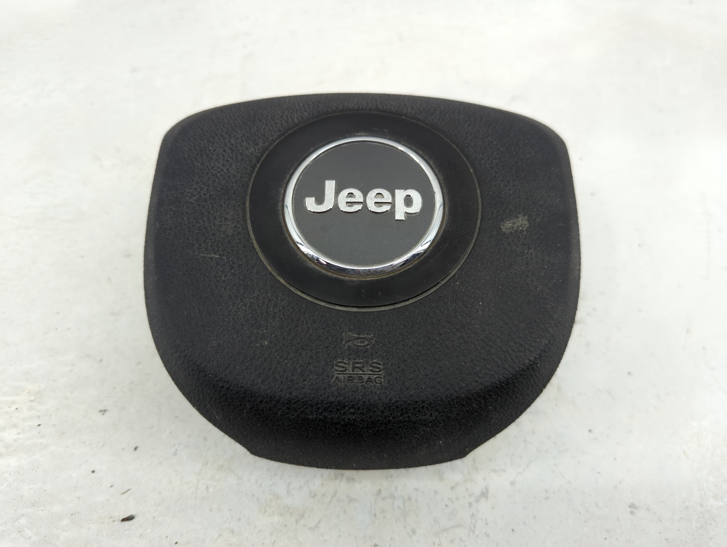 2014-2015 Jeep Grand Cherokee Air Bag Driver Left Steering Wheel Mounted Fits Fits 2014 2015 OEM Used Auto Parts - Oemusedau