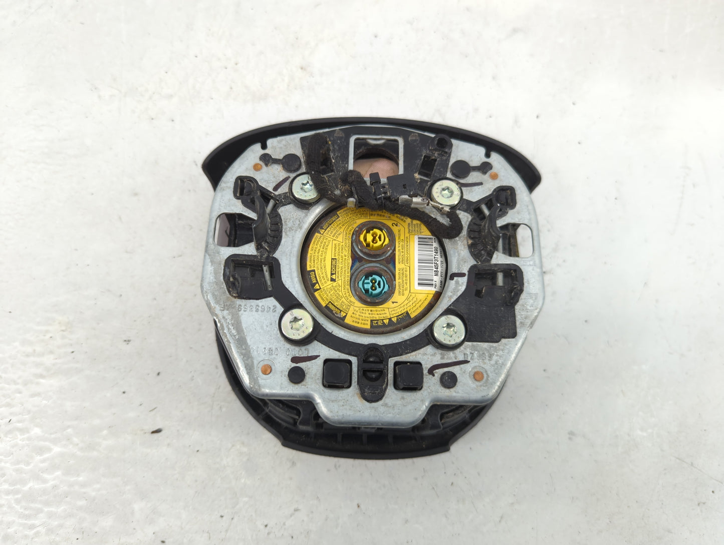 2014-2015 Jeep Grand Cherokee Air Bag Driver Left Steering Wheel Mounted Fits Fits 2014 2015 OEM Used Auto Parts - Oemusedau