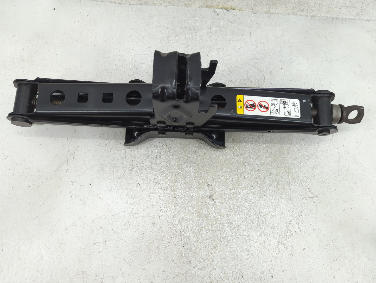 2015 Jeep Grand Cherokee Spare Scissor Car Jack - Oemusedautoparts1.com