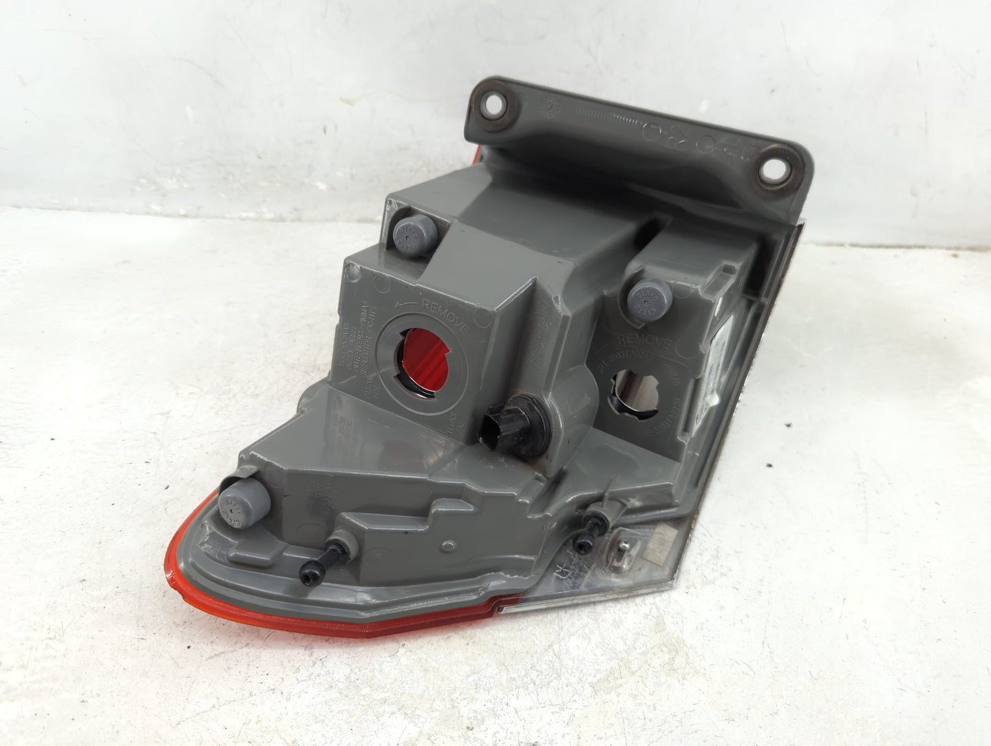 2015 Jeep Grand Cherokee Tail Light Assembly Driver Left OEM P/N:P68110016AE F00HTC402616 Fits OEM Used Auto Parts - Oemused