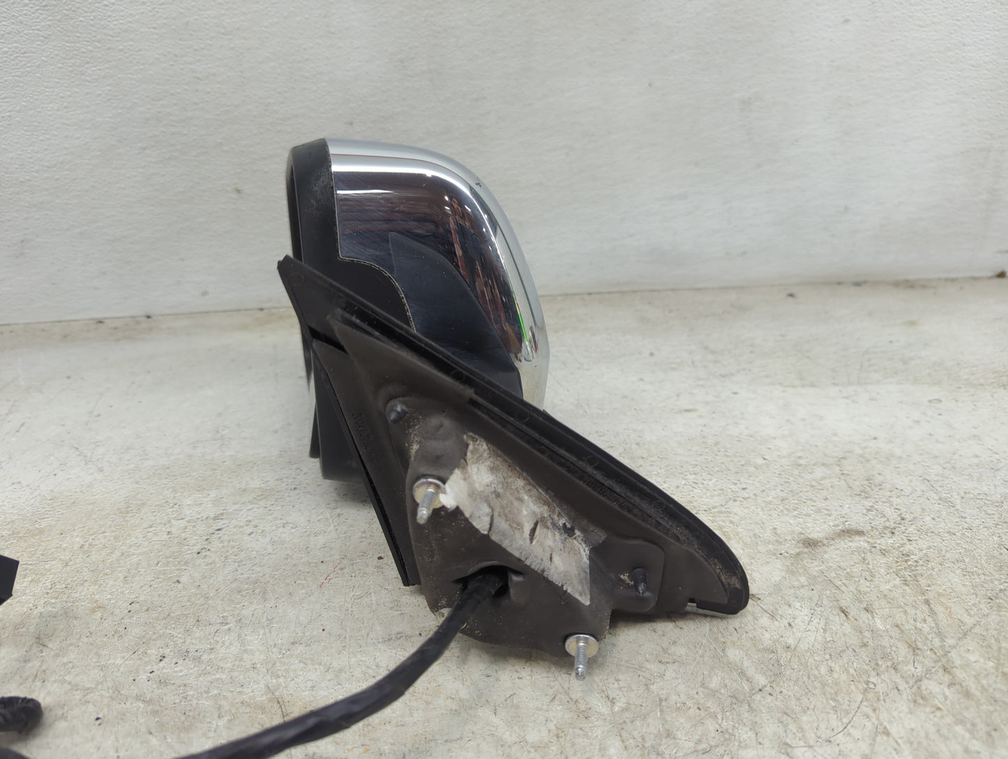 2011-2022 Jeep Grand Cherokee Driver Side View Mirror - Left Door Mirror OEM Used - Oemusedautoparts1.com