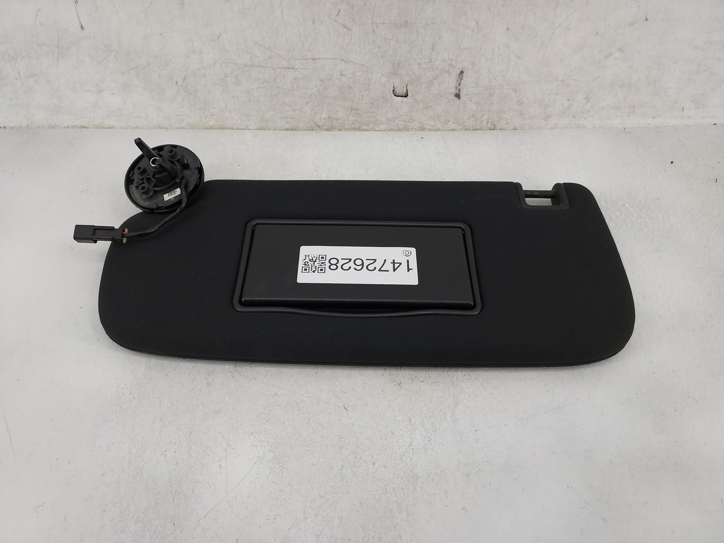 2014-2022 Jeep Grand Cherokee Sun Visor Shade Replacement Driver Left Mirror Fits OEM Used Auto Parts - Oemusedautoparts1.co