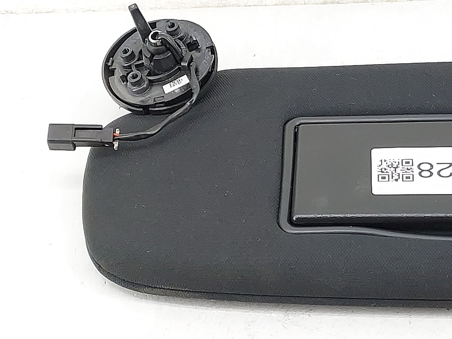 2014-2022 Jeep Grand Cherokee Sun Visor Shade Replacement Driver Left Mirror Fits OEM Used Auto Parts - Oemusedautoparts1.co