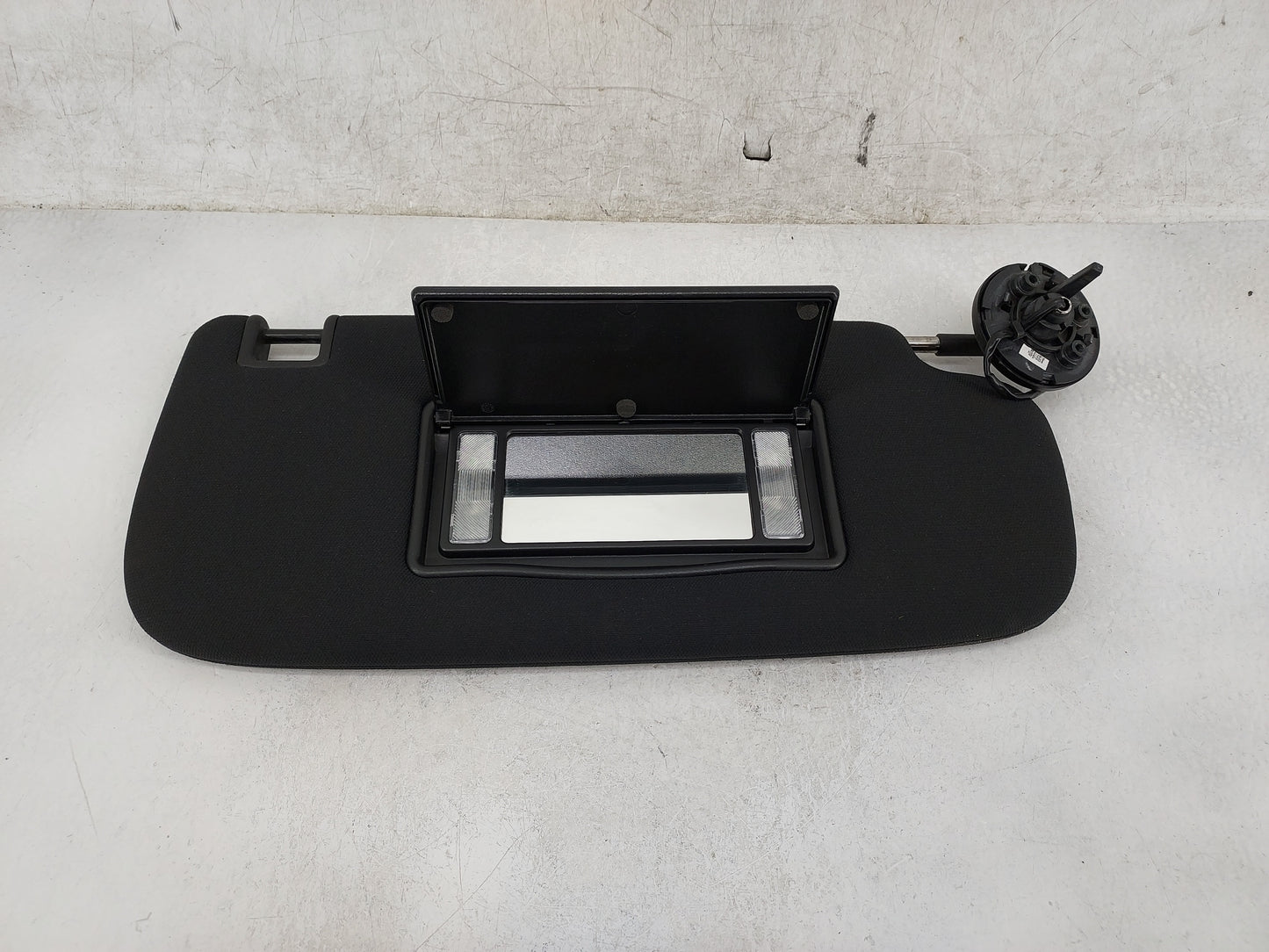 2014-2022 Jeep Grand Cherokee Sun Visor Shade Replacement Passenger Right Mirror Fits OEM Used Auto Parts - Oemusedautoparts