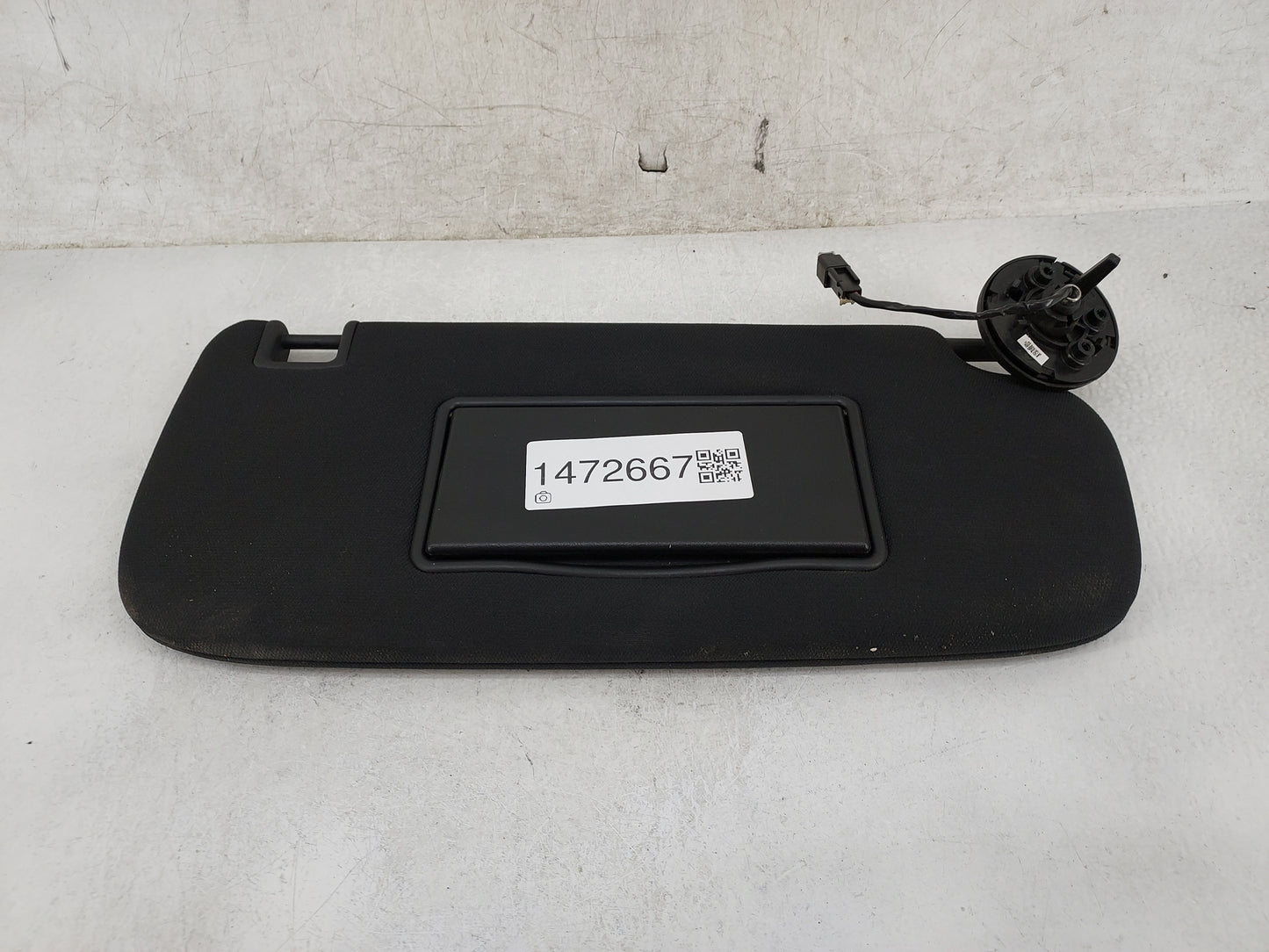 2014-2022 Jeep Grand Cherokee Sun Visor Shade Replacement Passenger Right Mirror Fits OEM Used Auto Parts - Oemusedautoparts