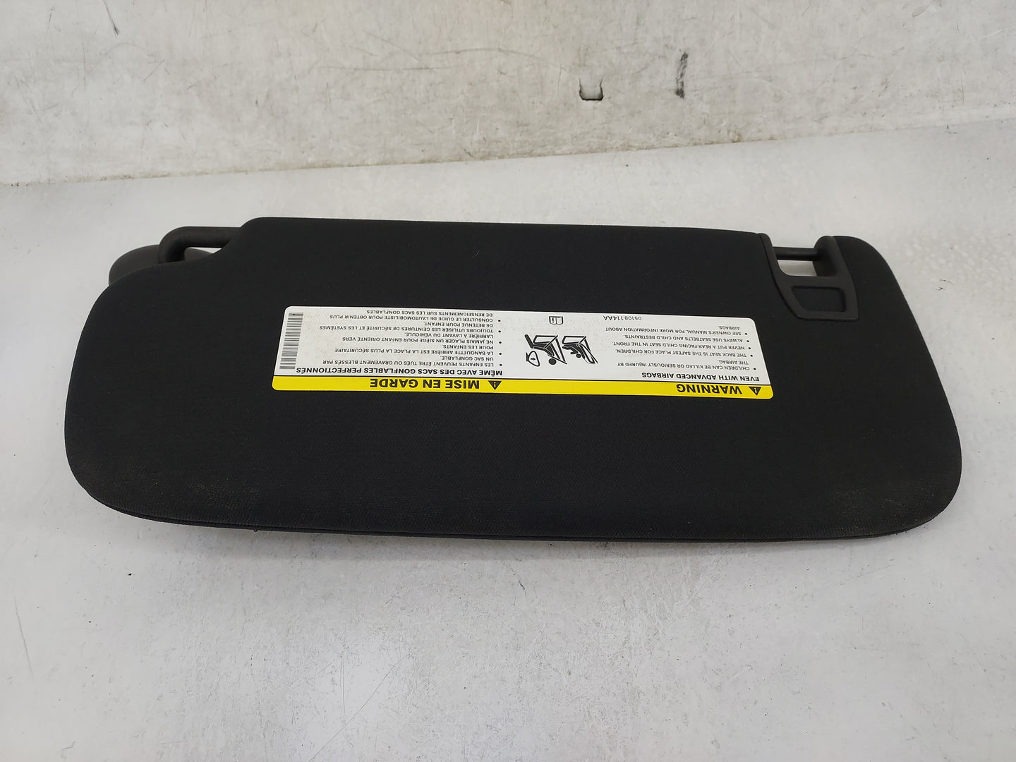 2014-2022 Jeep Grand Cherokee Sun Visor Shade Replacement Passenger Right Mirror Fits OEM Used Auto Parts - Oemusedautoparts