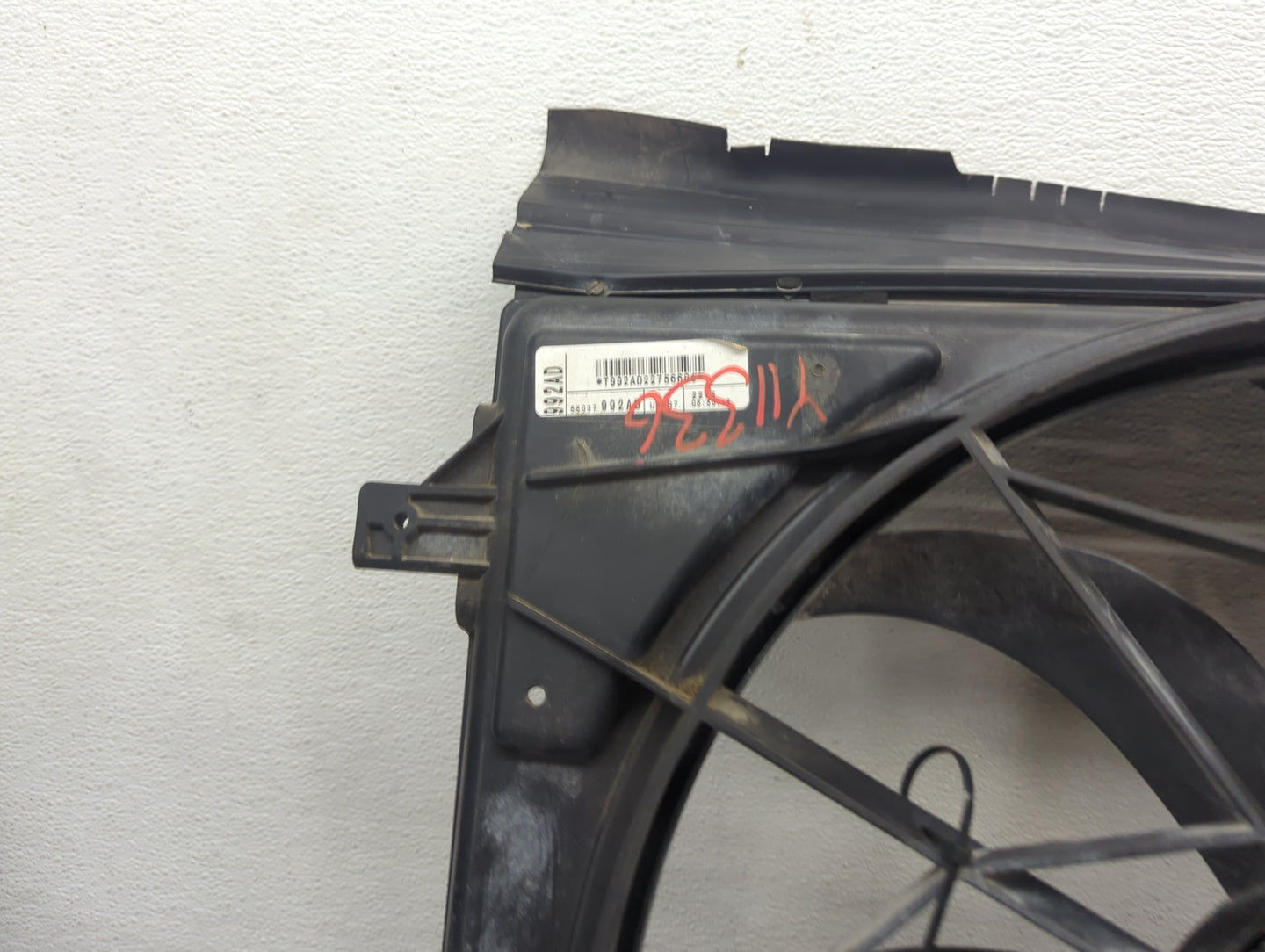 2011-2022 Jeep Grand Cherokee Electric Radiator Cooling Fan Motor Assembly P/N:55037992AD 68031874AD Fits OEM Used Auto Part
