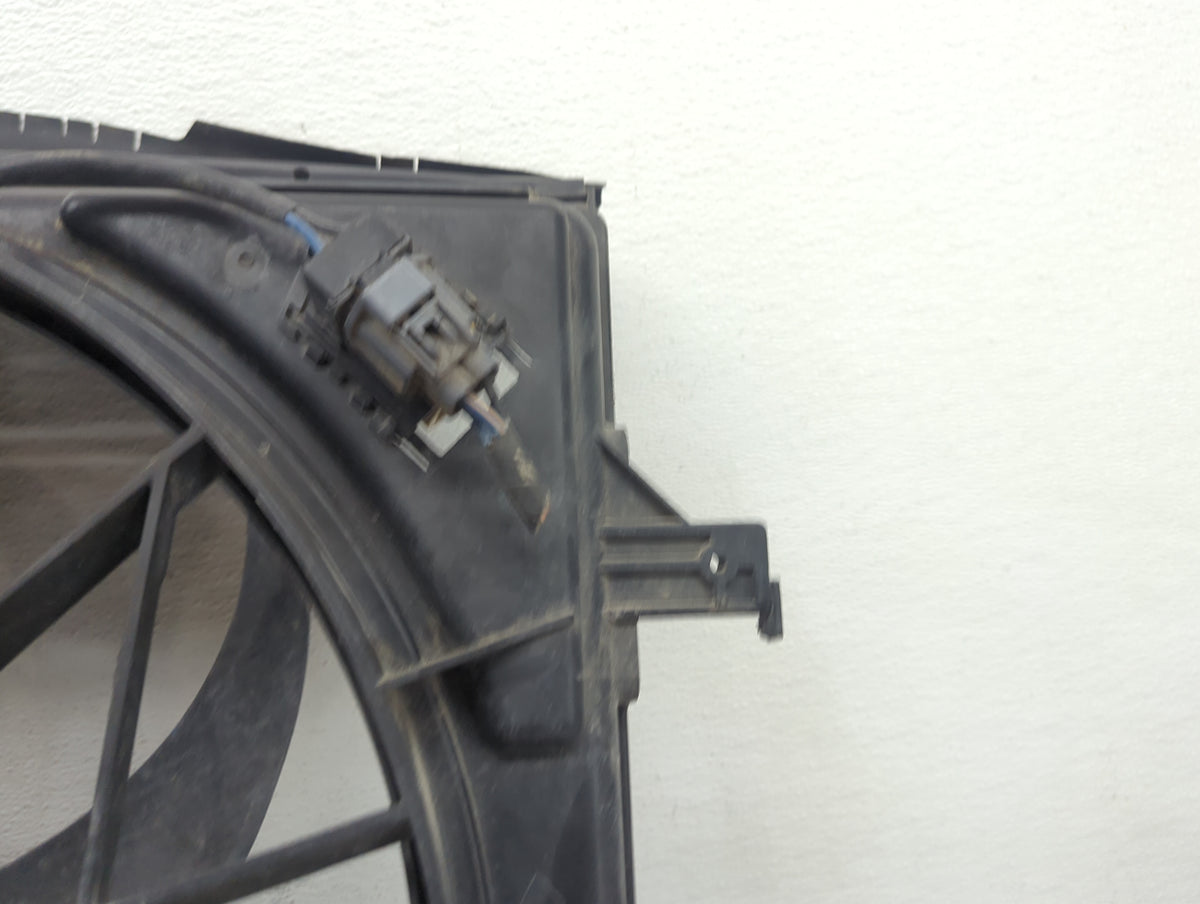 2011-2022 Jeep Grand Cherokee Electric Radiator Cooling Fan Motor Assembly P/N:55037992AD 68031874AD Fits OEM Used Auto Part
