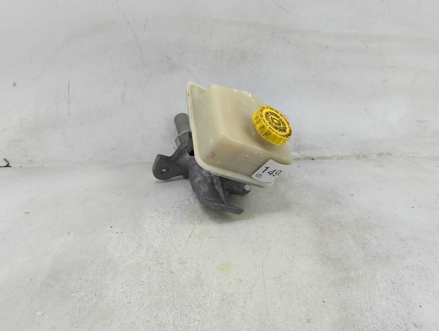 2011-2015 Jeep Grand Cherokee Brake Master Cylinder 1490134 - Oemusedautoparts1.com