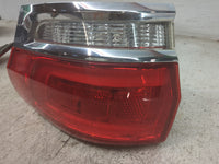 2015-2021 Jeep Grand Cherokee Tail Light Assembly Passenger Right OEM P/N:P68110016AD F00 HTC 4026 15 Fits OEM Used Auto Par
