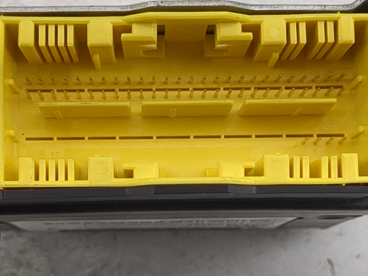 2014-2015 Jeep Grand Cherokee Safety Restraint Srs Airbag Control Module - Oemusedautoparts1.com