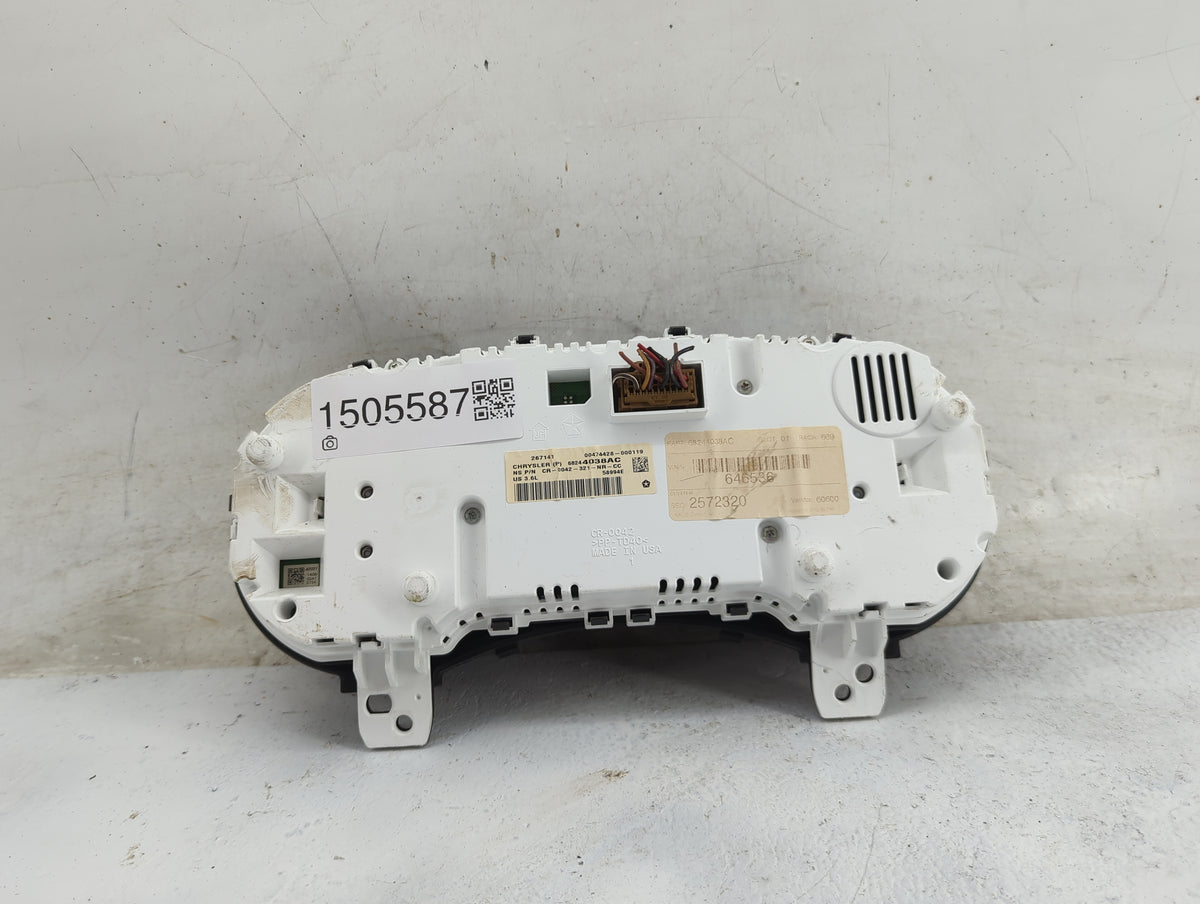 2015 Jeep Grand Cherokee Instrument Cluster Speedometer Gauges P/N:68244038AC CR-0042-321-NR-CC Miles: Fits OEM Used Auto Pa