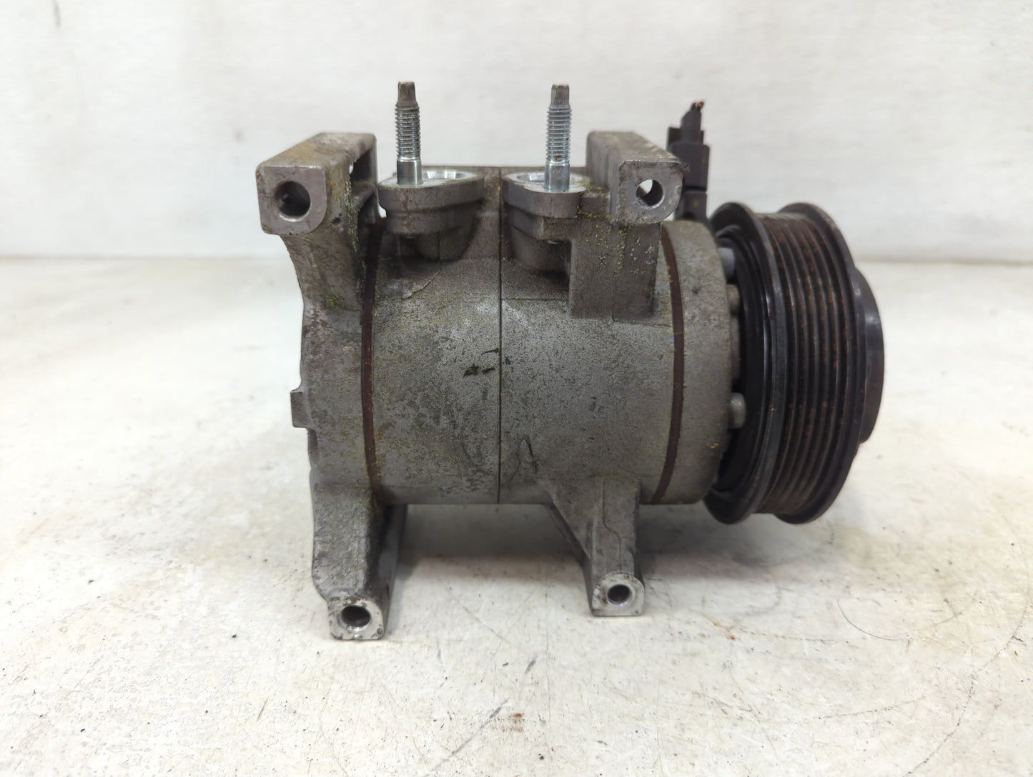 2011-2015 Jeep Grand Cherokee Air Conditioning A/c Ac Compressor Oem - Oemusedautoparts1.com