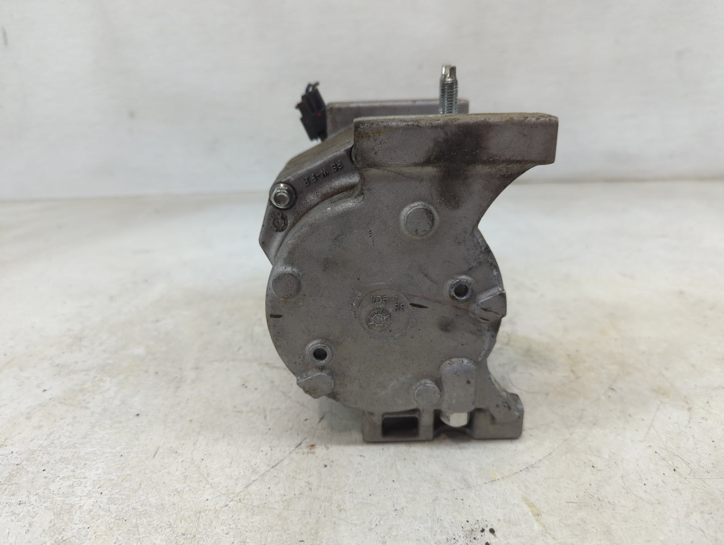2011-2015 Jeep Grand Cherokee Air Conditioning A/c Ac Compressor Oem - Oemusedautoparts1.com