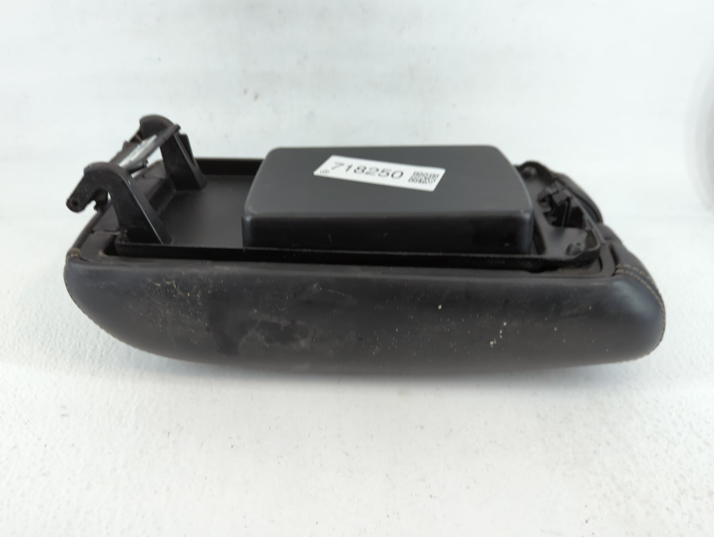 2015 Jeep Grand Cherokee Center Console Armrest Cover Lid Fits OEM Used Auto Parts - Oemusedautoparts1.com