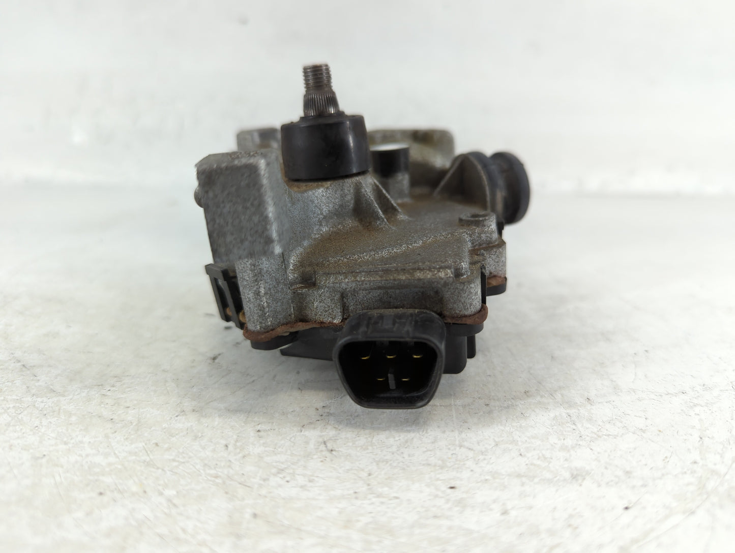 2014-2015 Jeep Grand Cherokee Front Windshield Wiper Motor P/N:68267701AA Fits Fits 2014 2015 OEM Used Auto Parts - Oemuseda