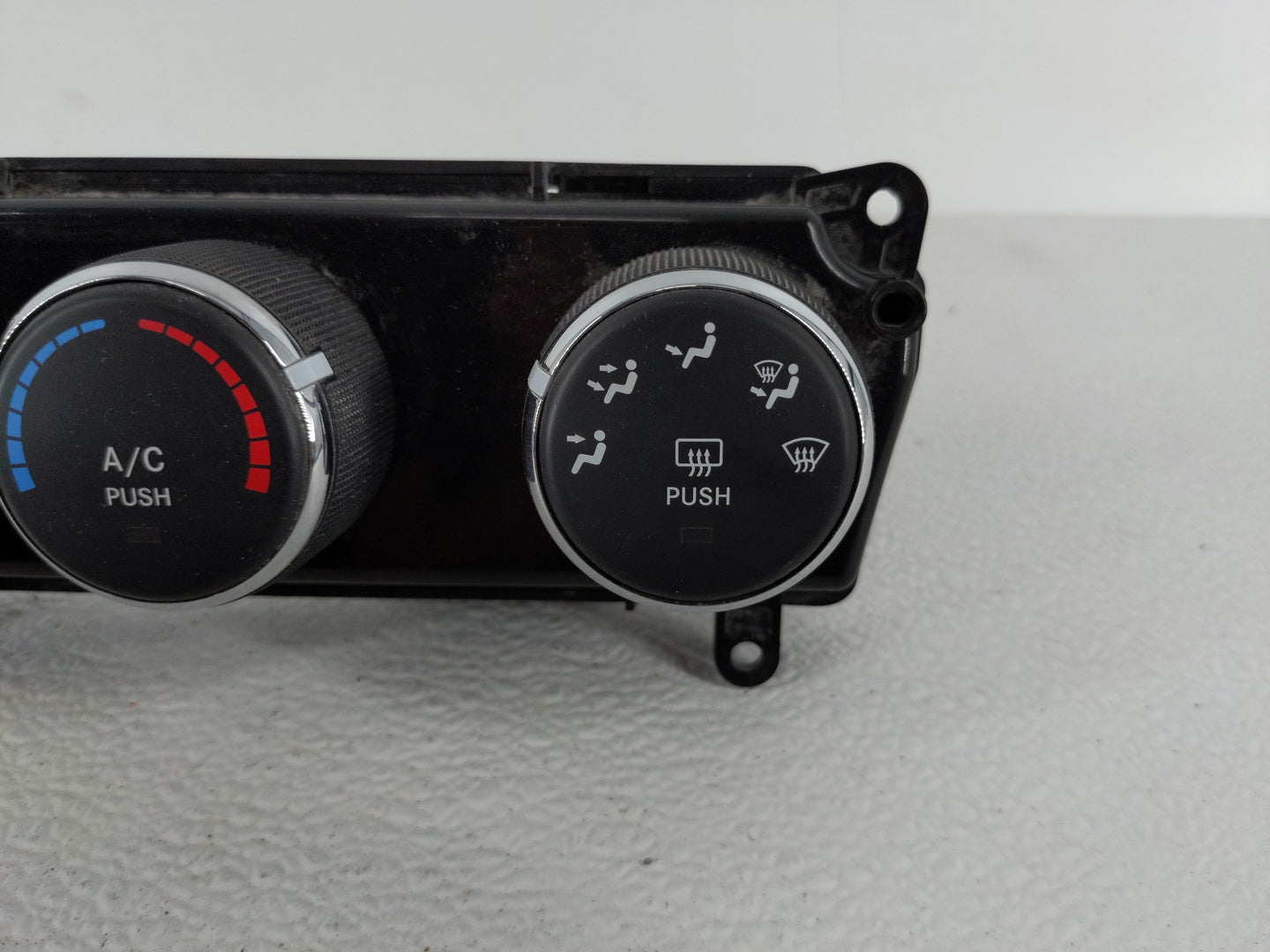2011-2017 Jeep Patriot Climate Control Module Temperature AC/Heater Replacement P/N:P55111278AF Fits OEM Used Auto Parts - O