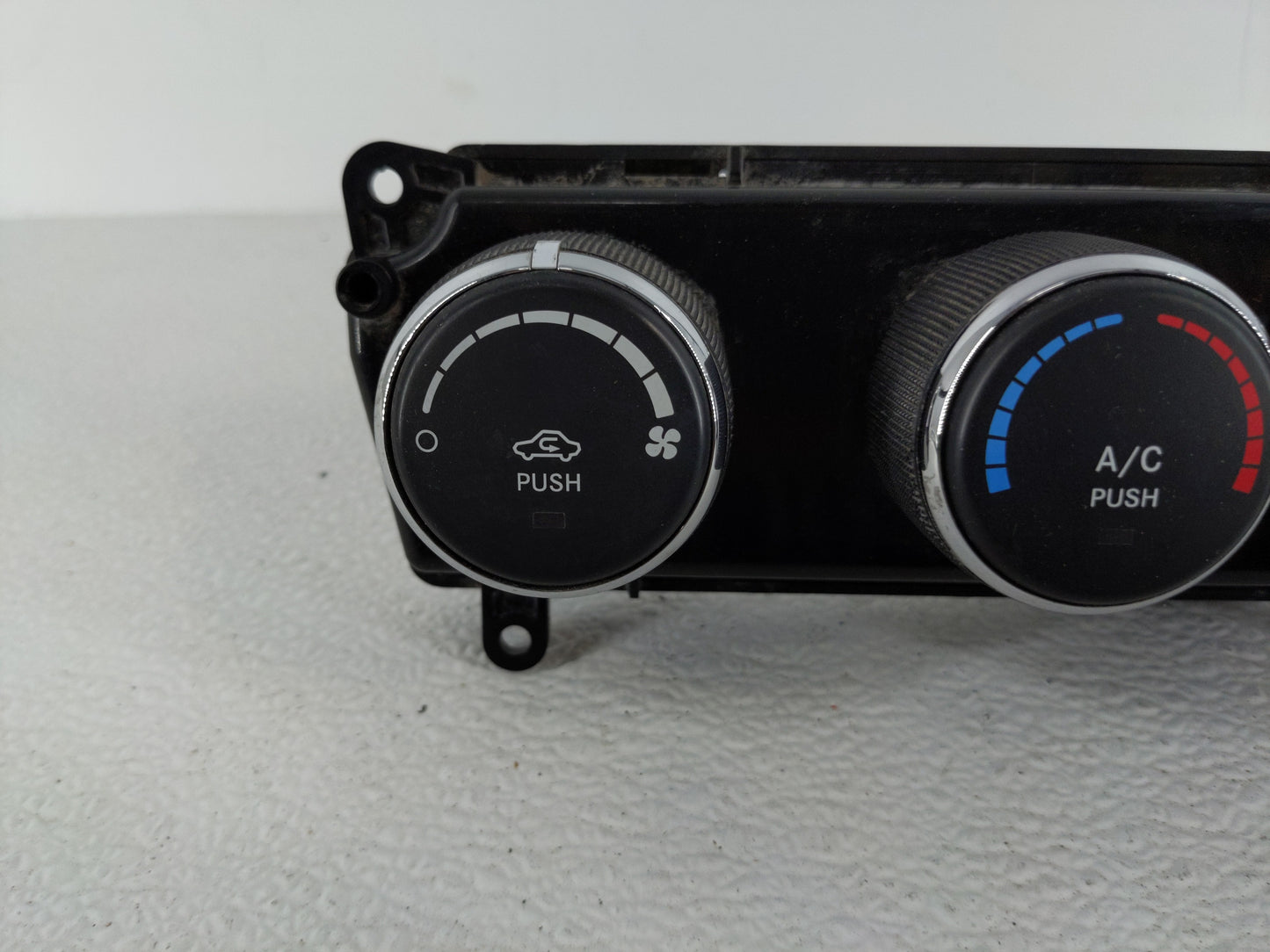 2011-2017 Jeep Patriot Climate Control Module Temperature AC/Heater Replacement P/N:P55111278AF Fits OEM Used Auto Parts - O
